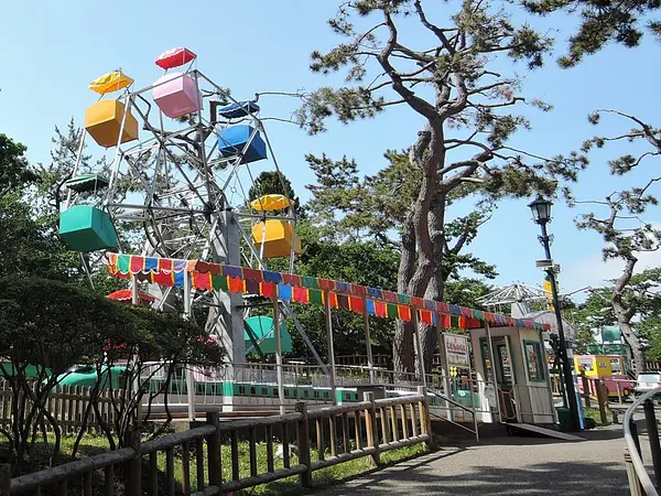 ミニ遊園地に動物園、子どもと楽しむ函館公園