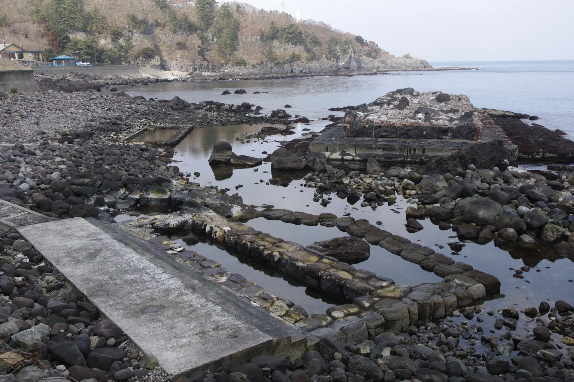 ※函館新聞社撮影※水無海浜温泉.JPG