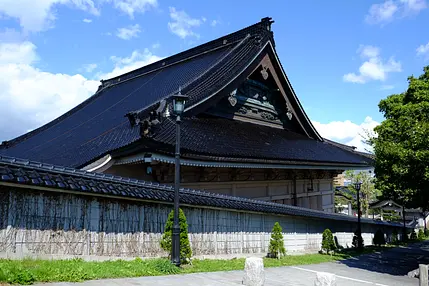 Higashi_Honganji-Temple_Hakodate_Branchi.jpg